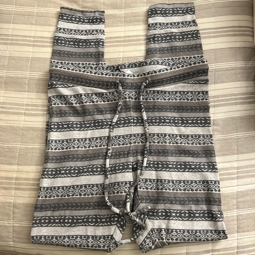 Express High Waisted Geometric Print Leggings